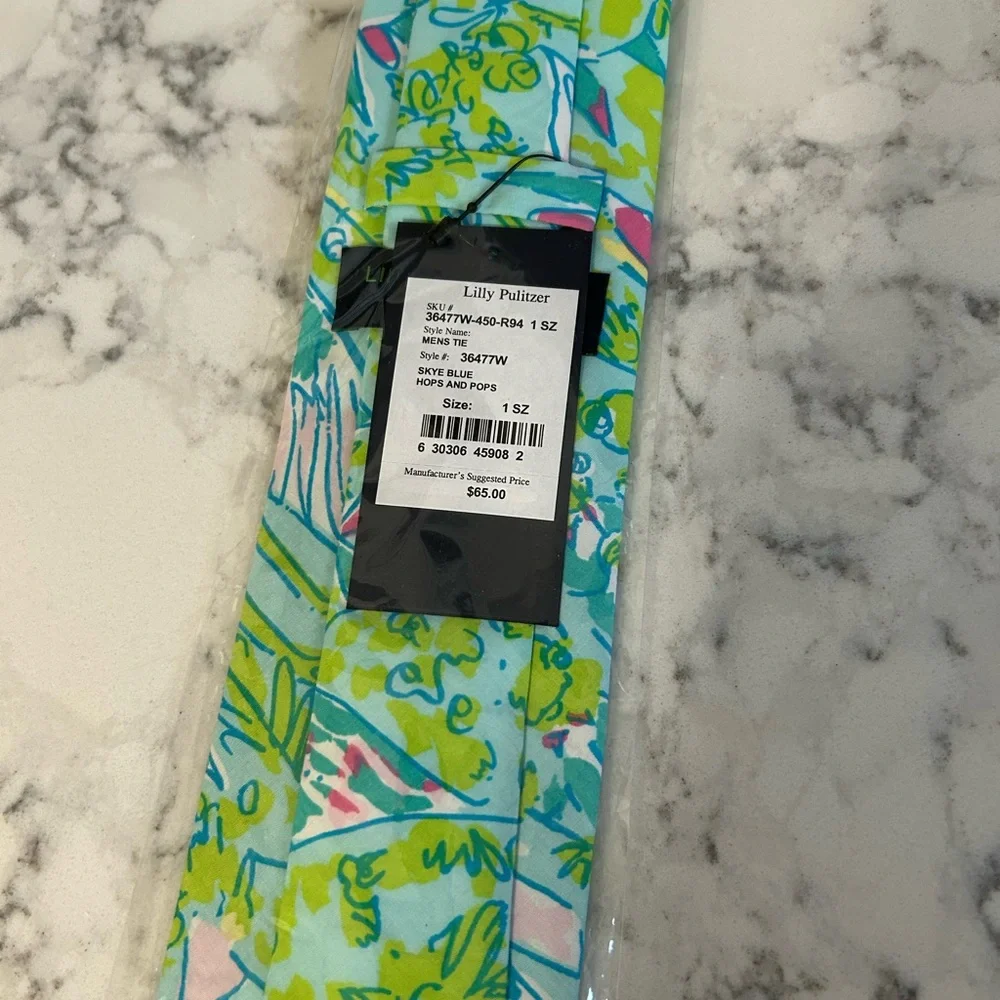 Lilly Pulitzer Blue and Green Floral Men’s Tie - Picture 7 of 7